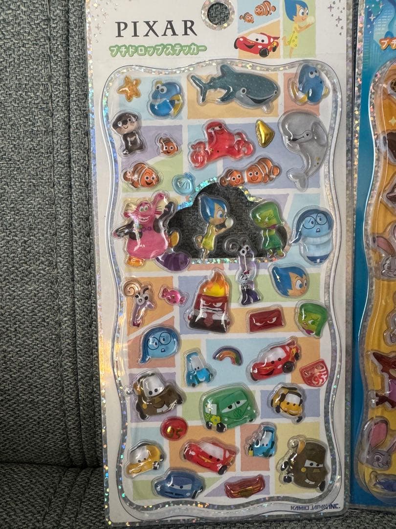 【新品未開封】ディズニー　ピクサー　プチドロップステッカー