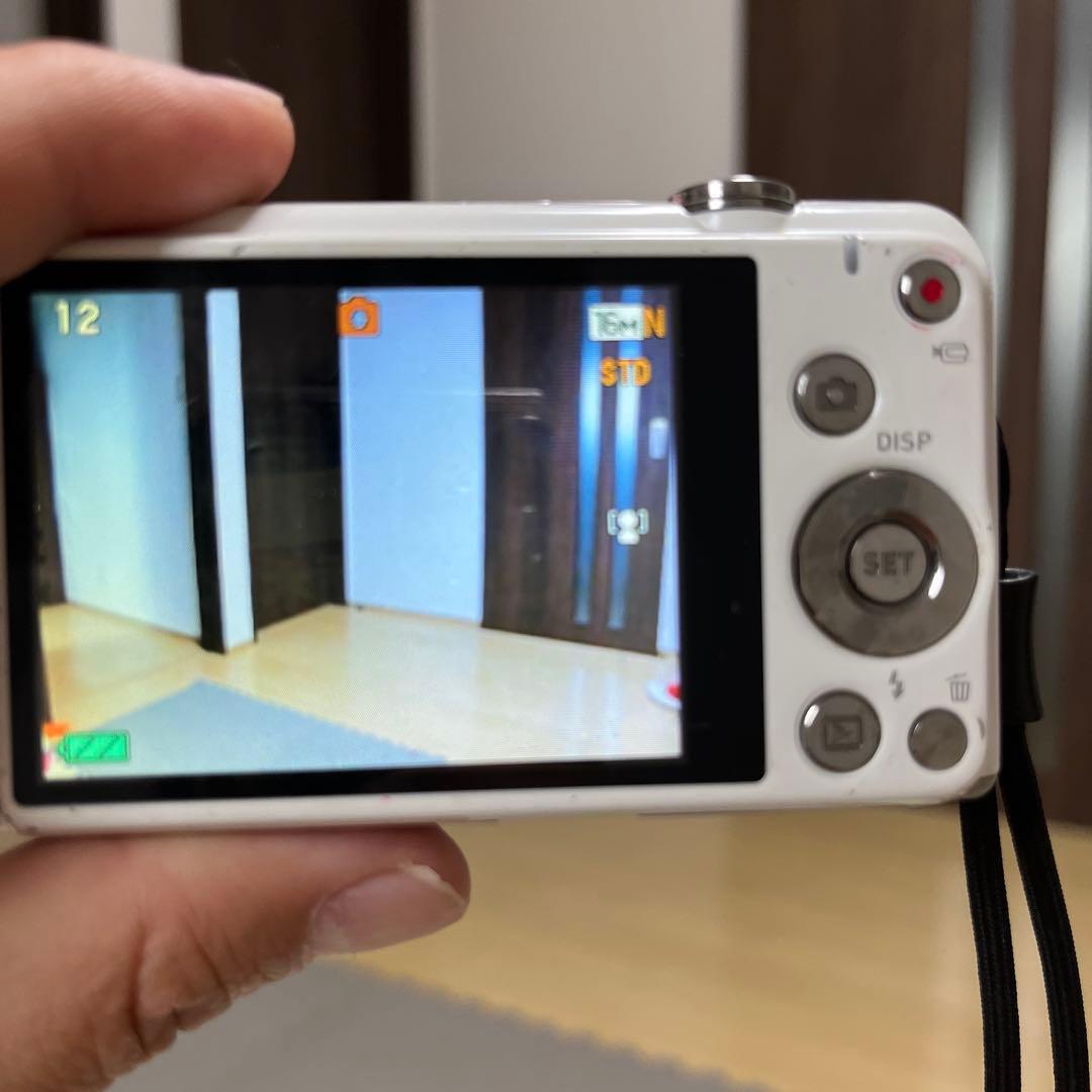 CASIO EXILIM 16.1メガピクセル コンパクトデジタルカメラ