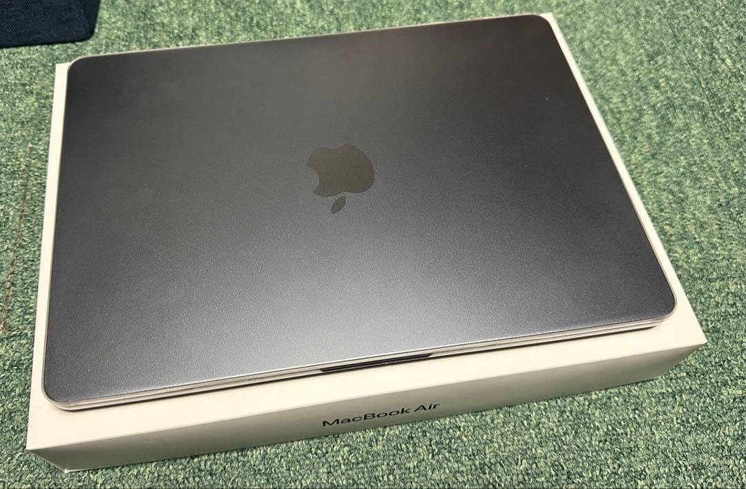 MacBook 13インチAir（M3）RAM16GB SSD512GB