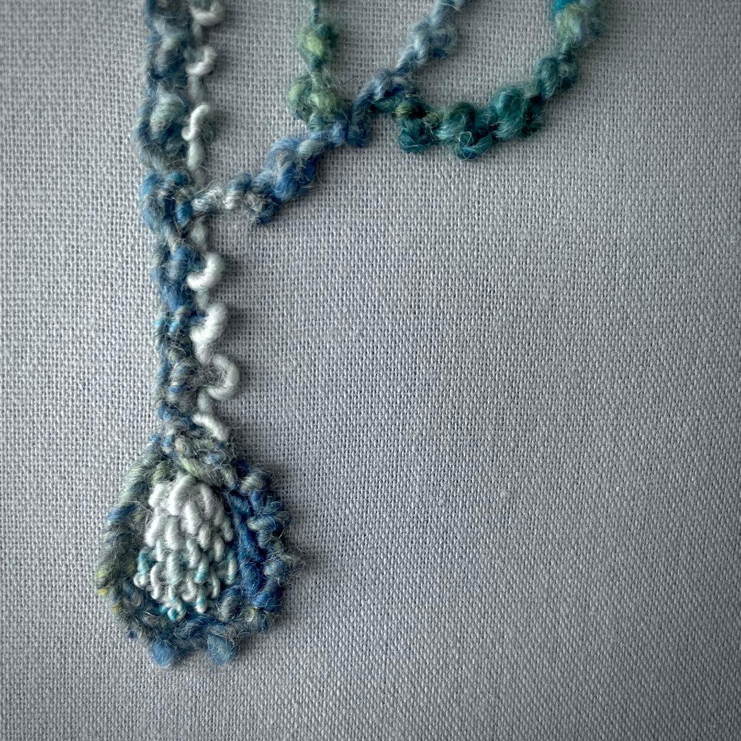【一点もの】『手紡ぎ糸のお花. h'』手刺繍ファブリックパネル