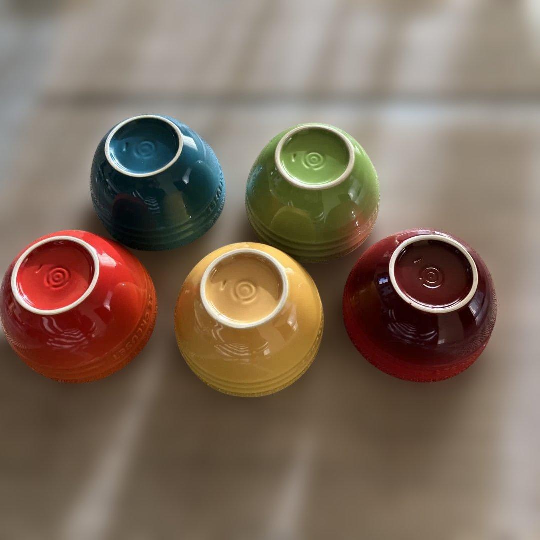 ル・クルーゼカラフルな陶器製ボウル5個セット