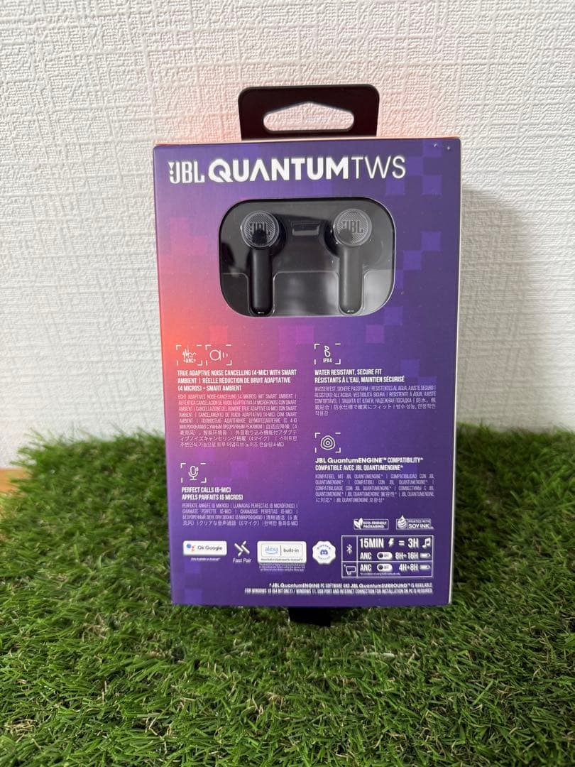 極美品　試聴のみJBL QUANTUM TWS ゲーミングイヤホン