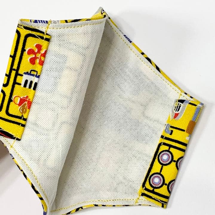 No.100 オーダーマスク　車　プラモデル　カー　イエロー　おまとめ割