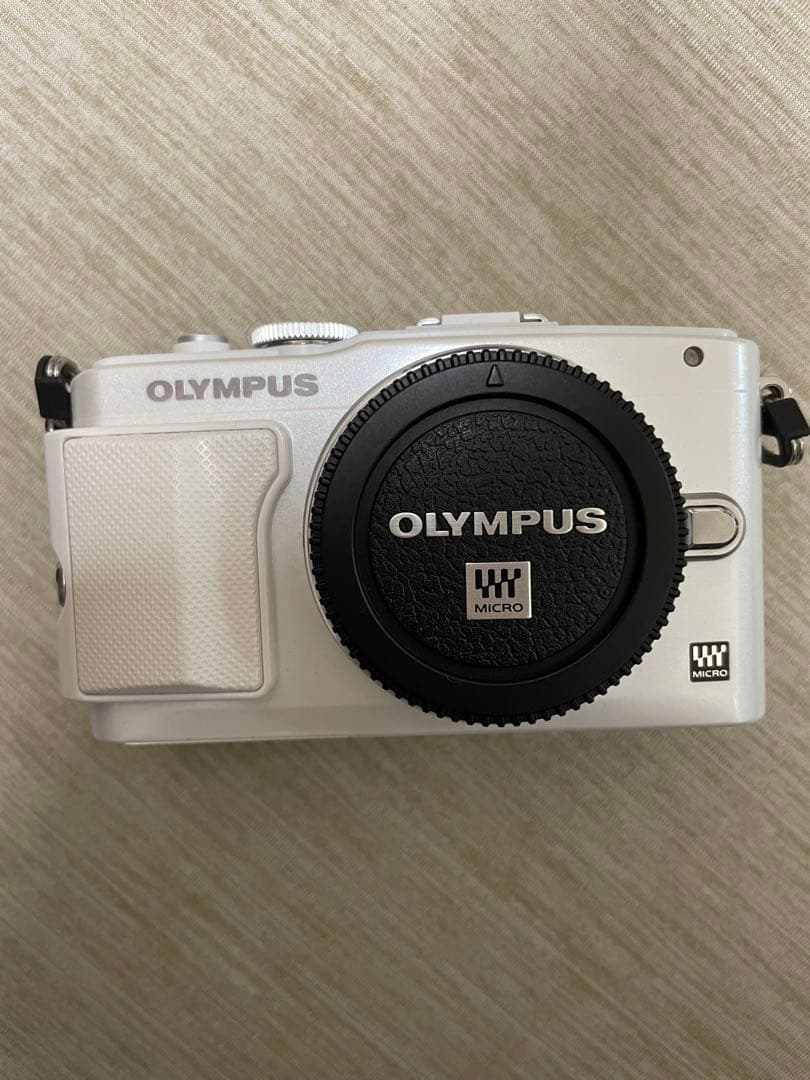 OLYMPUS E-PL6 ホワイト 標準レンズ付き