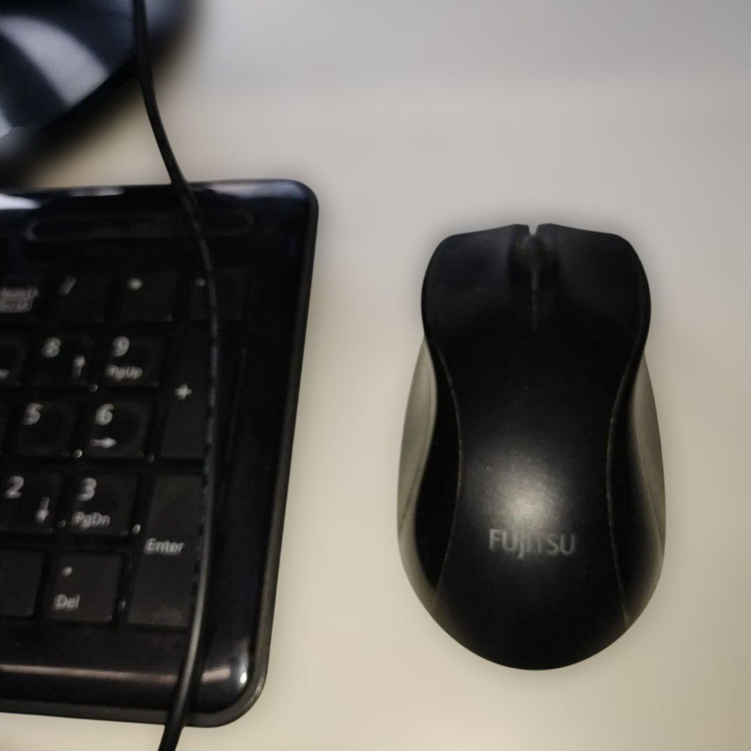 送料無料　富士通 FMV ESPRIMO EH30/ET モニタ一体型 通電