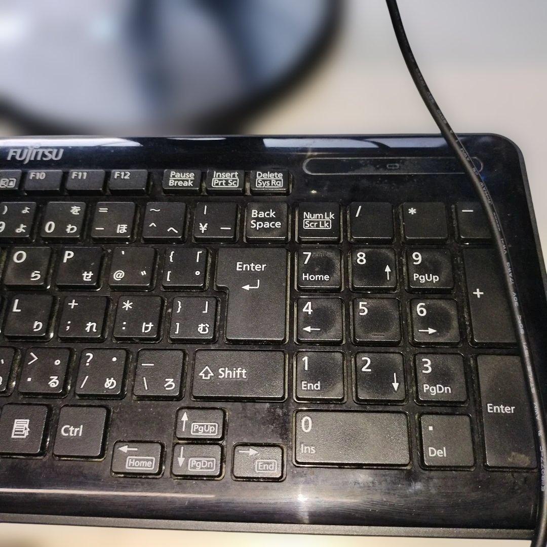 送料無料　富士通 FMV ESPRIMO EH30/ET モニタ一体型 通電