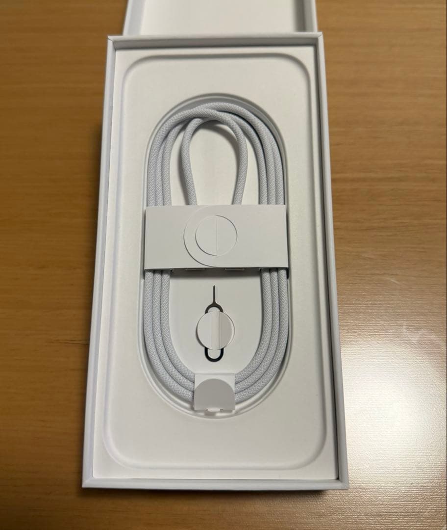 【美品】iPhone16 ProMaxデザートチタニウム256GB SIMフリー