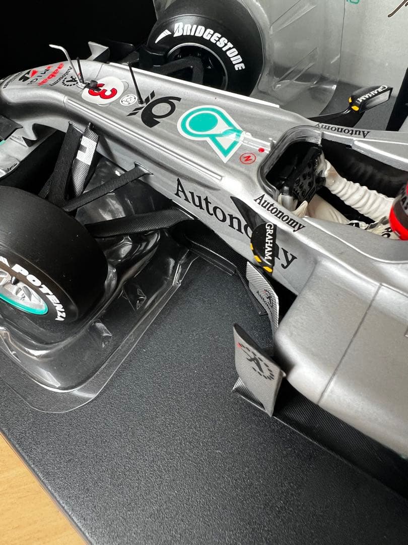 美品 1/18 ミハエル・シューマッハ メルセデス GP W01 2010年