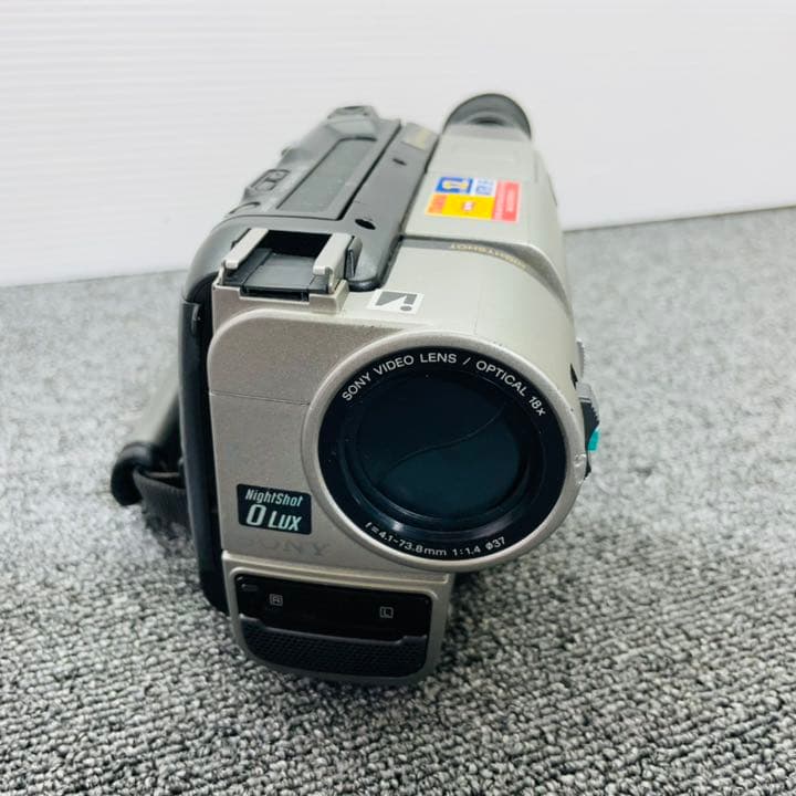 SONY ビデオカメラ　CCD-TRV65