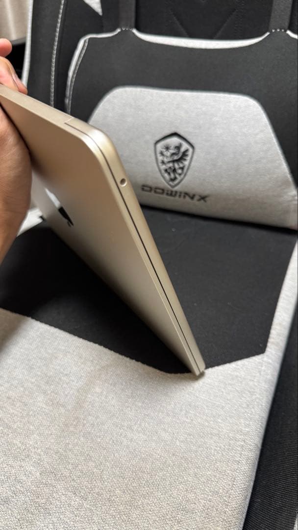 MacBook Air m2 16/256gb starlight13,6インチ