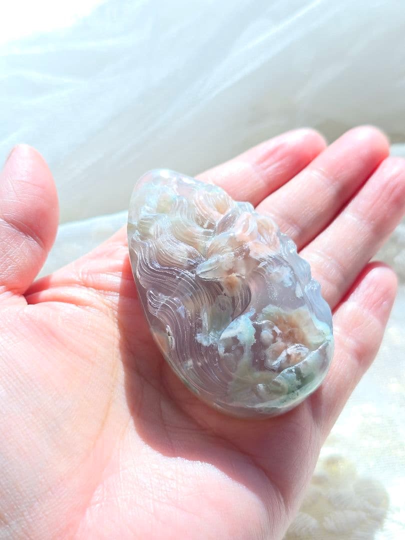 チェリーブロッサムアゲート グリーン桜瑪瑙 手彫り 九尾 天然石 一点物