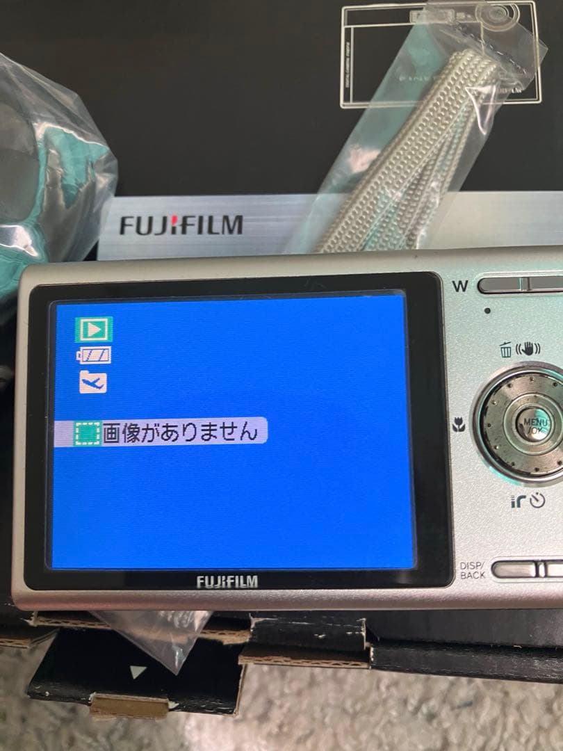 FUJIFILM FinePix Z100fd コンパクトデジタルカメラ