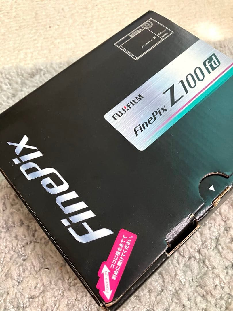 FUJIFILM FinePix Z100fd コンパクトデジタルカメラ