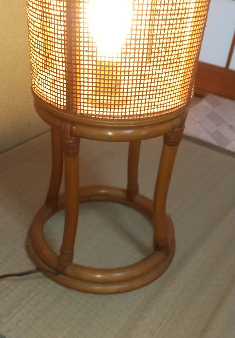 ラタン シェードランプ