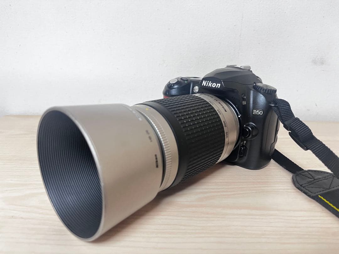 Nikon D50 デジタル一眼レフカメラ 望遠・短縮レンズ付き