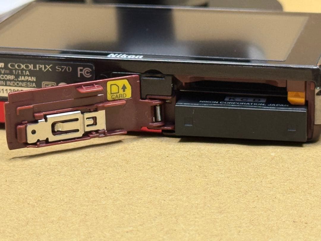 Nikon COOLPIX S70 コンパクトデジタルカメラ