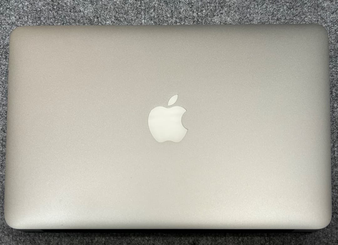 充電回数11回 MacBook Air 2015 i5 1.6Ghz 11インチ