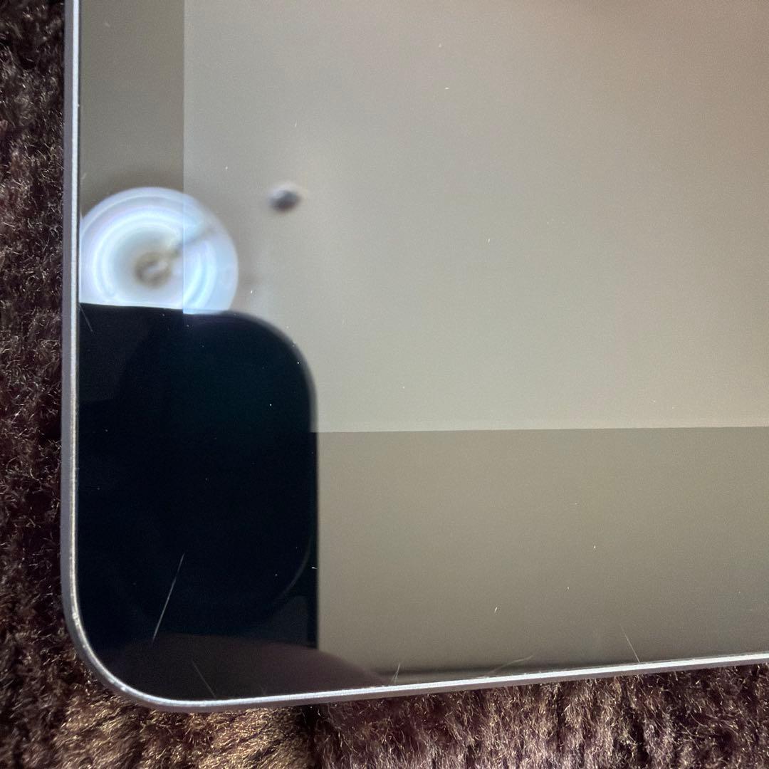 iPad 第8世代32GBブラック　simロック解除済み BT87%