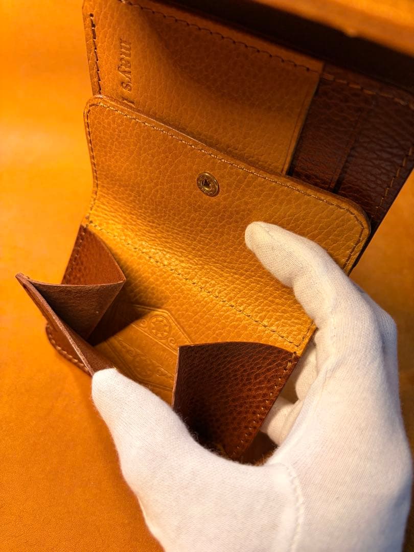 イタリアンレザードラーロで製作　三つ折り財布