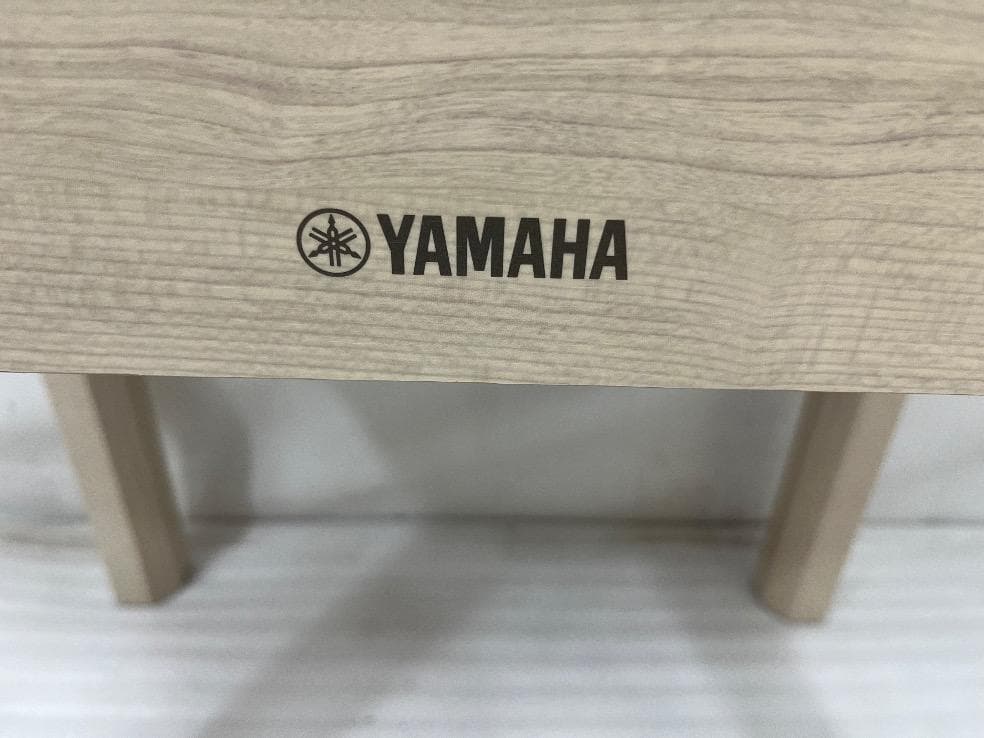 ※81391※YAMAHAピアノ椅子（ホワイトアッシュ）★送料無料