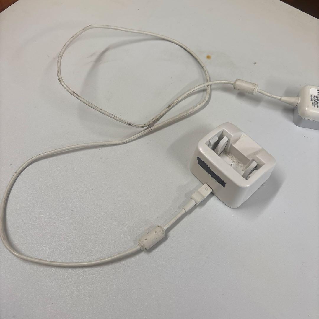 f-01m 本体　携帯電話 動作確認済み　充電器付き。　simロック解除済み