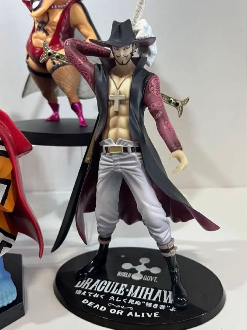 ワンピースフィギュア7体セット　ドフラミンゴ　ハンコック　ジンベエ　ミホーク