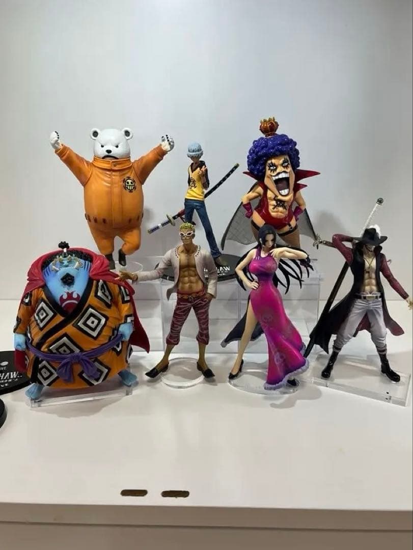 ワンピースフィギュア7体セット　ドフラミンゴ　ハンコック　ジンベエ　ミホーク