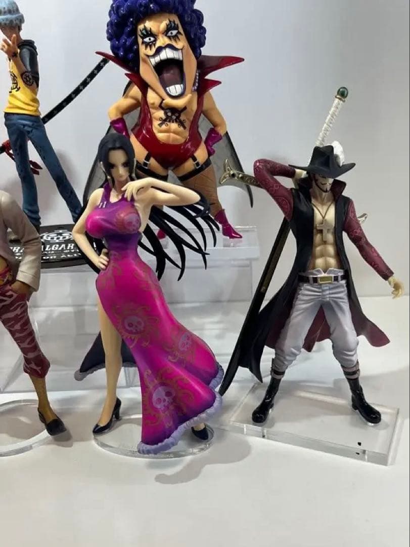 ワンピースフィギュア7体セット　ドフラミンゴ　ハンコック　ジンベエ　ミホーク