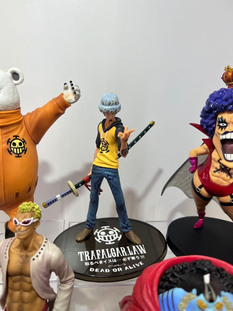 ワンピースフィギュア7体セット　ドフラミンゴ　ハンコック　ジンベエ　ミホーク