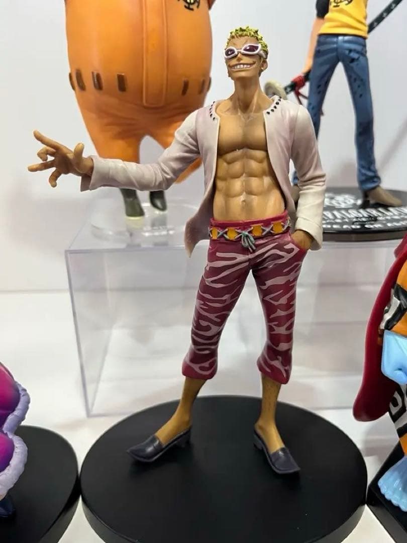 ワンピースフィギュア7体セット　ドフラミンゴ　ハンコック　ジンベエ　ミホーク