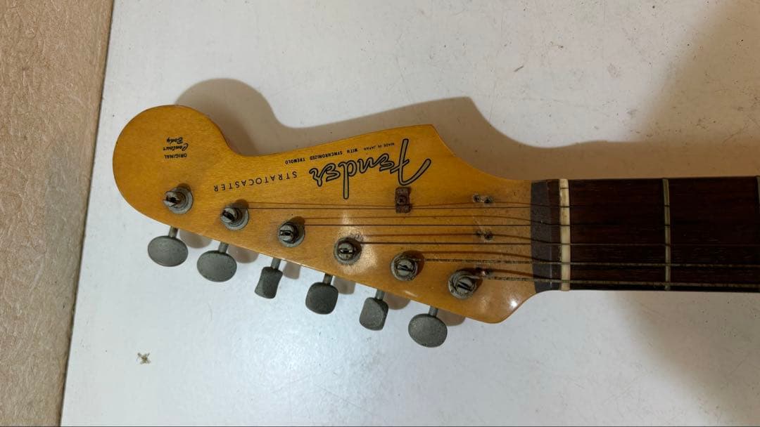 Fender Stratocaster アイボリー エレキギター