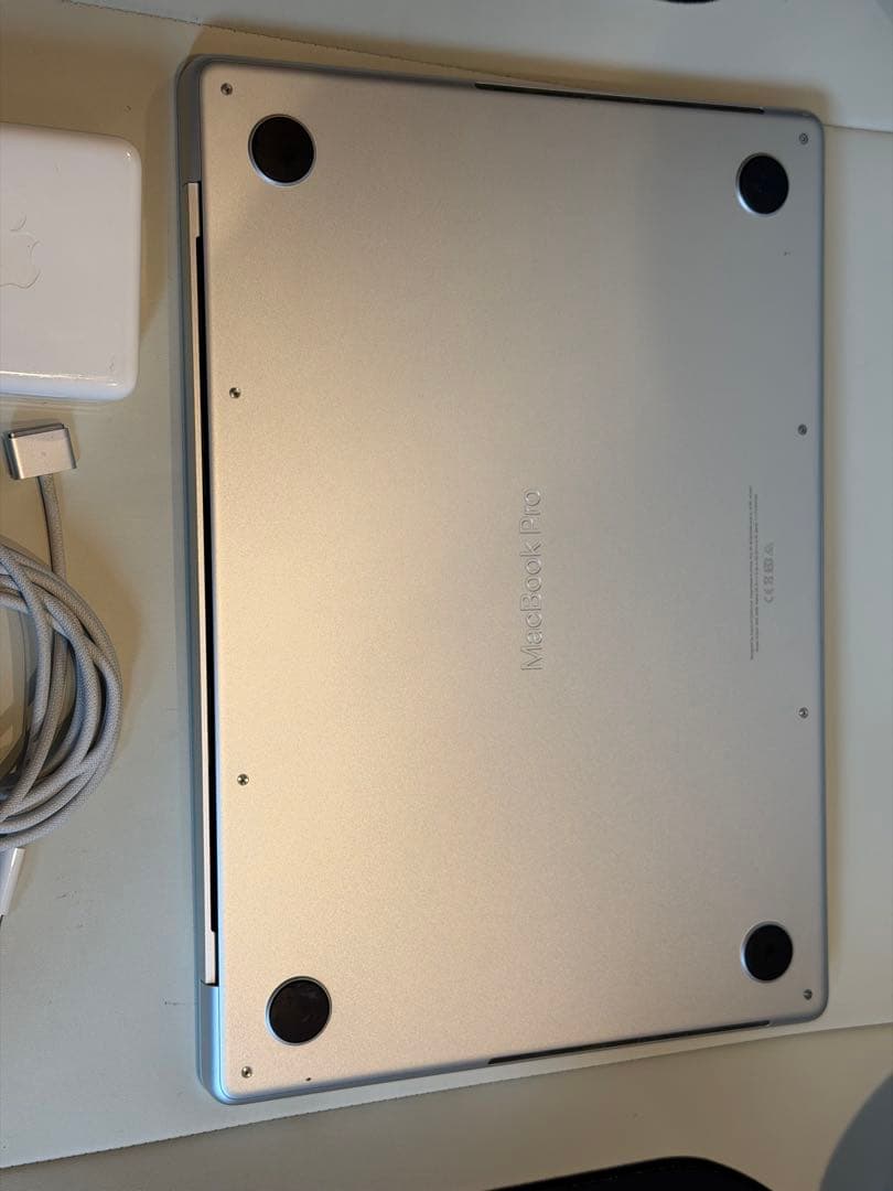 めんまMacBook Pro 14“ M1 Max 64GB US