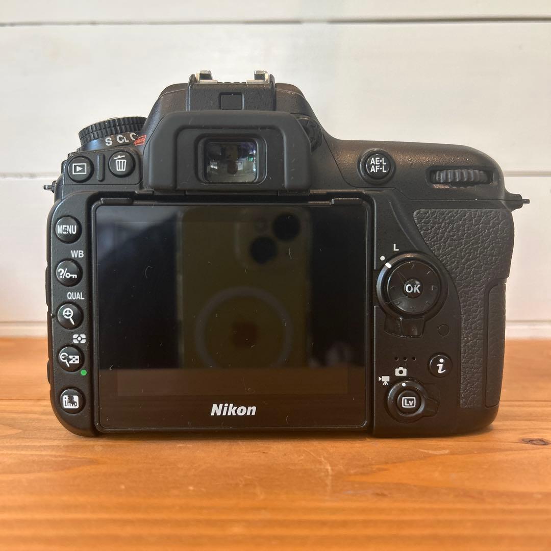 もち！！Nikon D7500 デジタル一眼レフカメラ　レンズ付き