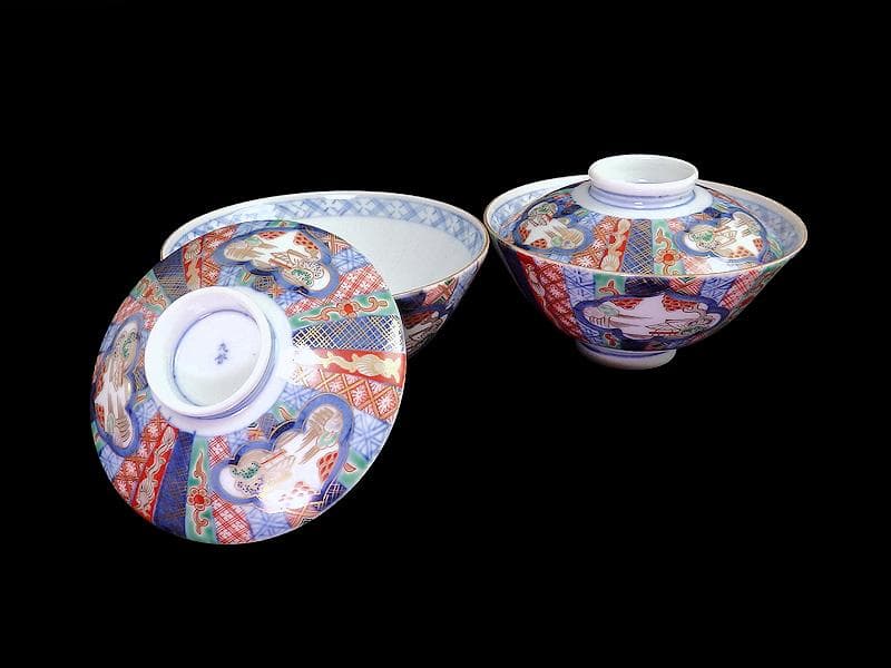 九谷　大聖寺伊万里　金襴手　山水　紋章の図　蓋茶碗　２客　361AS-DAl