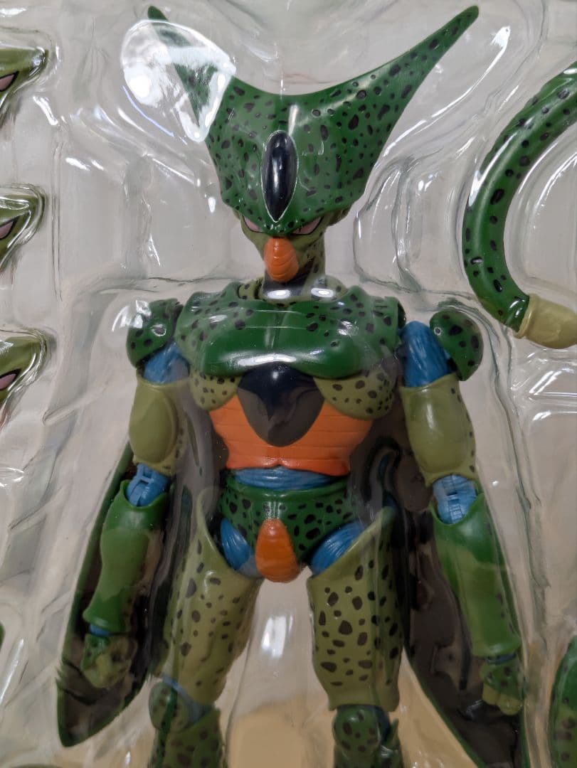 新品未使用 S.H.Figuartsセル 第一形態 ドラゴンボールZ