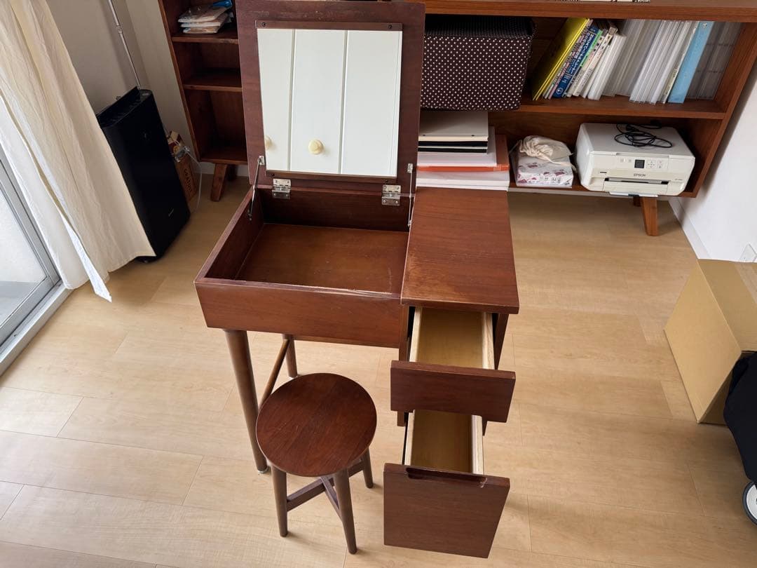 大北家具　木製ドレッサーとスツールセット