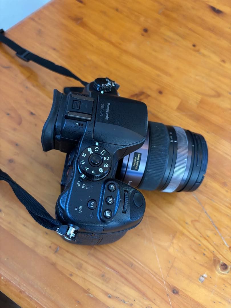 デジタルカメラ Panasonic LUMIX GH4 & GXVARIO 12-35mm