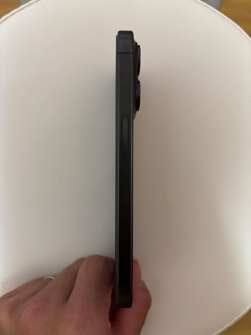 iPhone15 Pro ブラックチタニウム