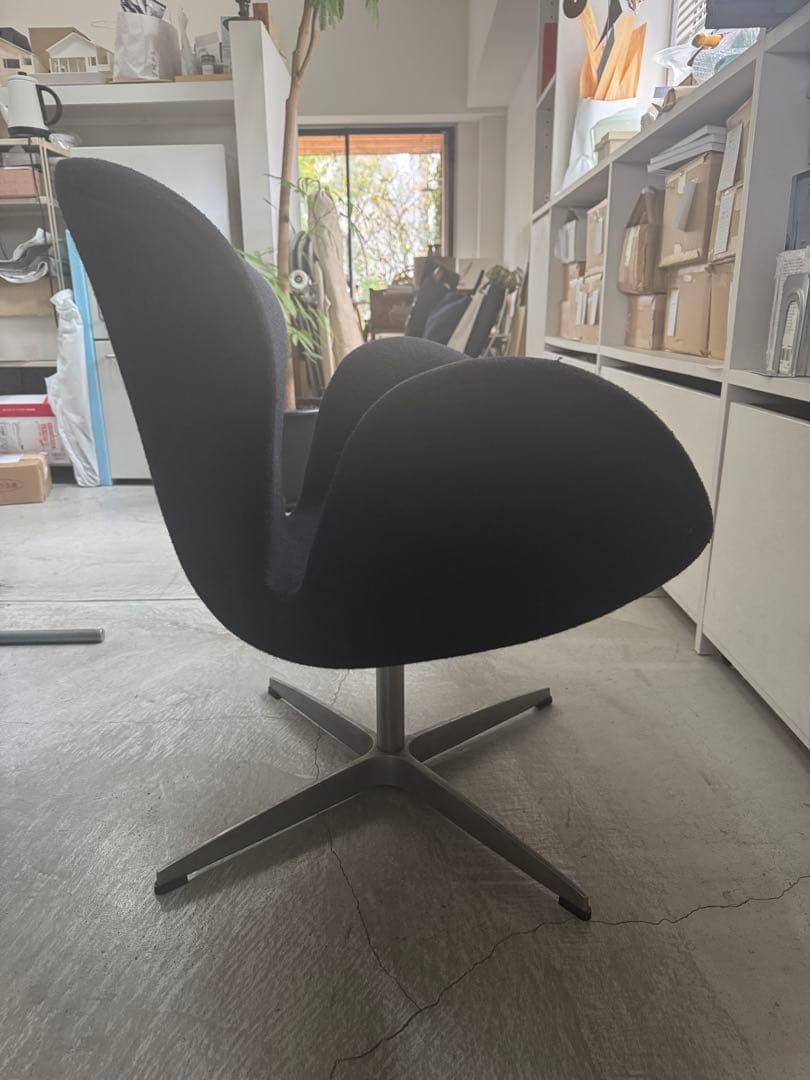 スワンチェア ブラックFritz Hansen アルネヤコブセン　北欧