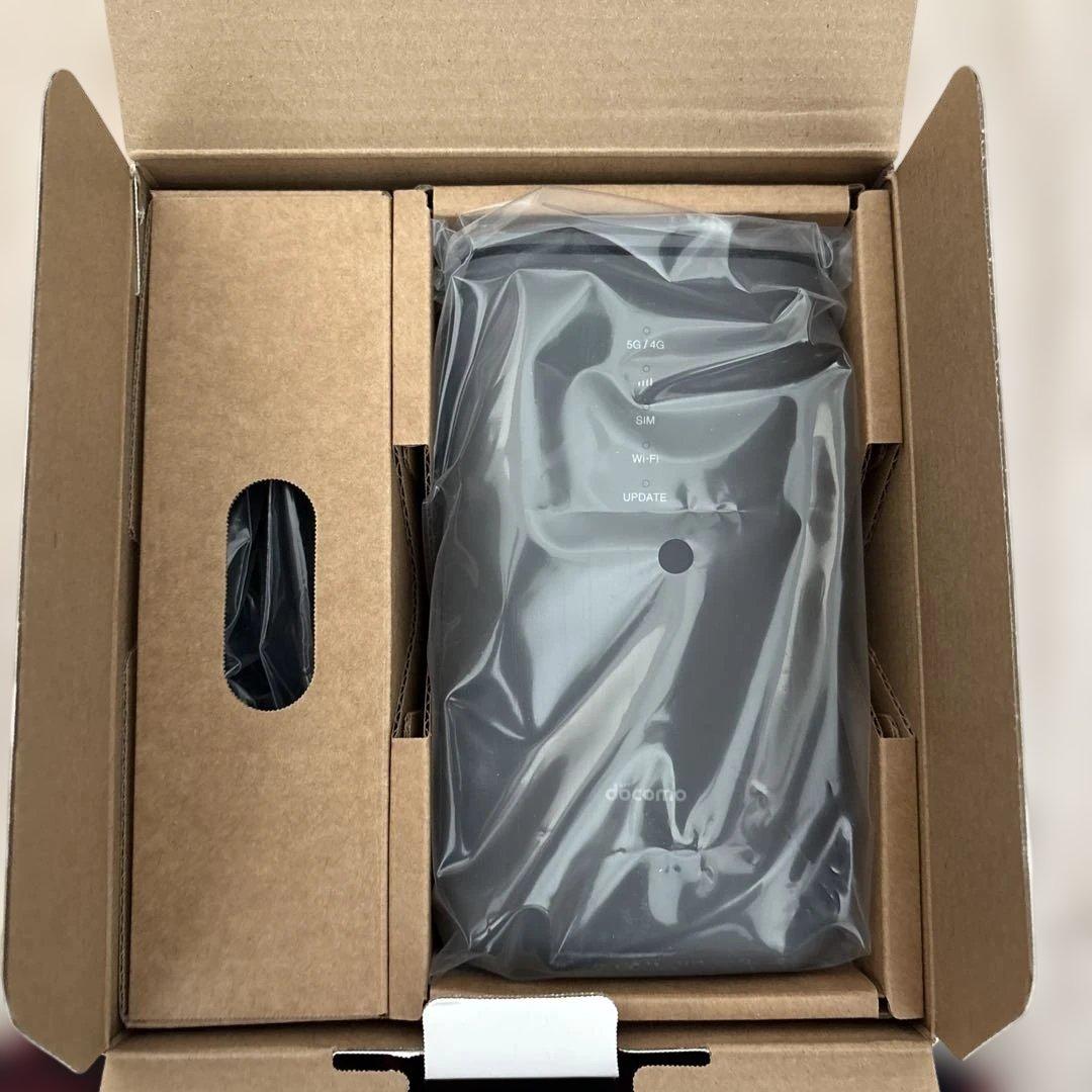 NTTドコモ 5G HR02 ホームルーターdocmo 2ヶ月使用美品