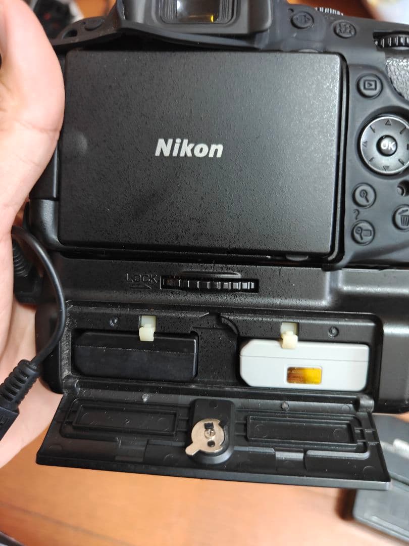 【極美品】 Nikon D5200 バッテリーグリップ付