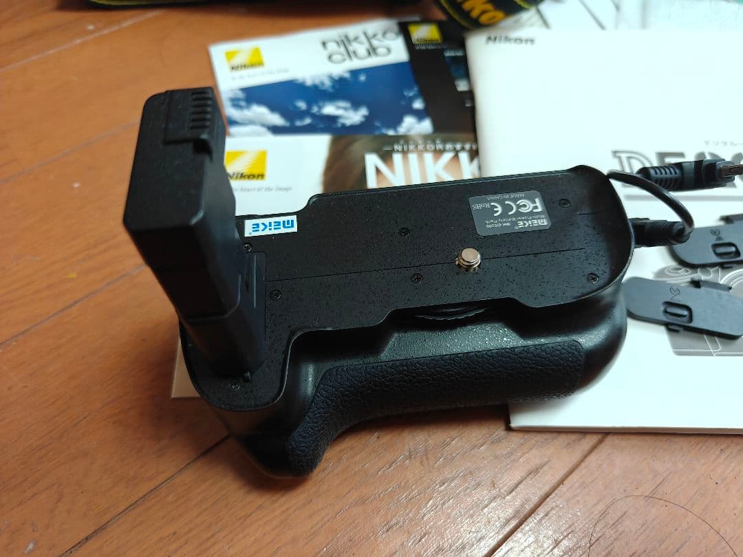 【極美品】 Nikon D5200 バッテリーグリップ付