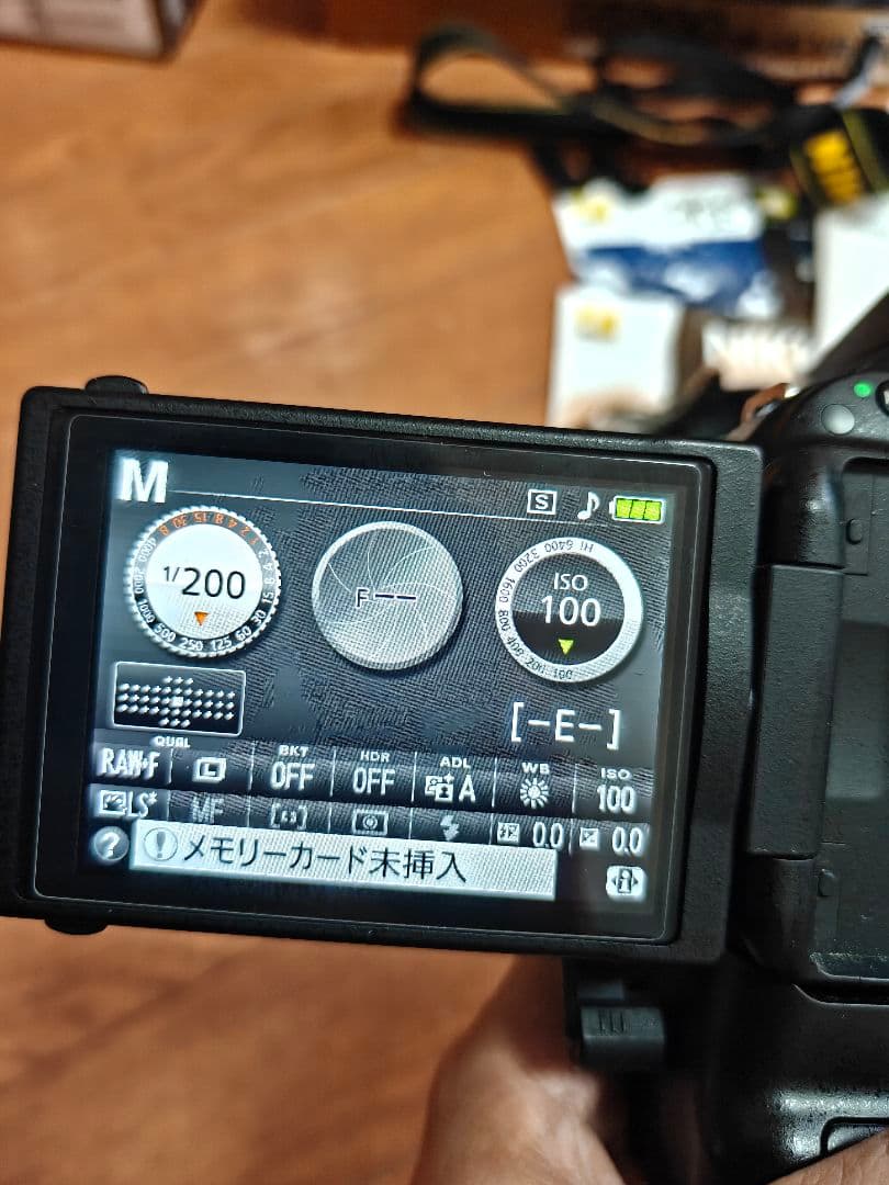 【極美品】 Nikon D5200 バッテリーグリップ付