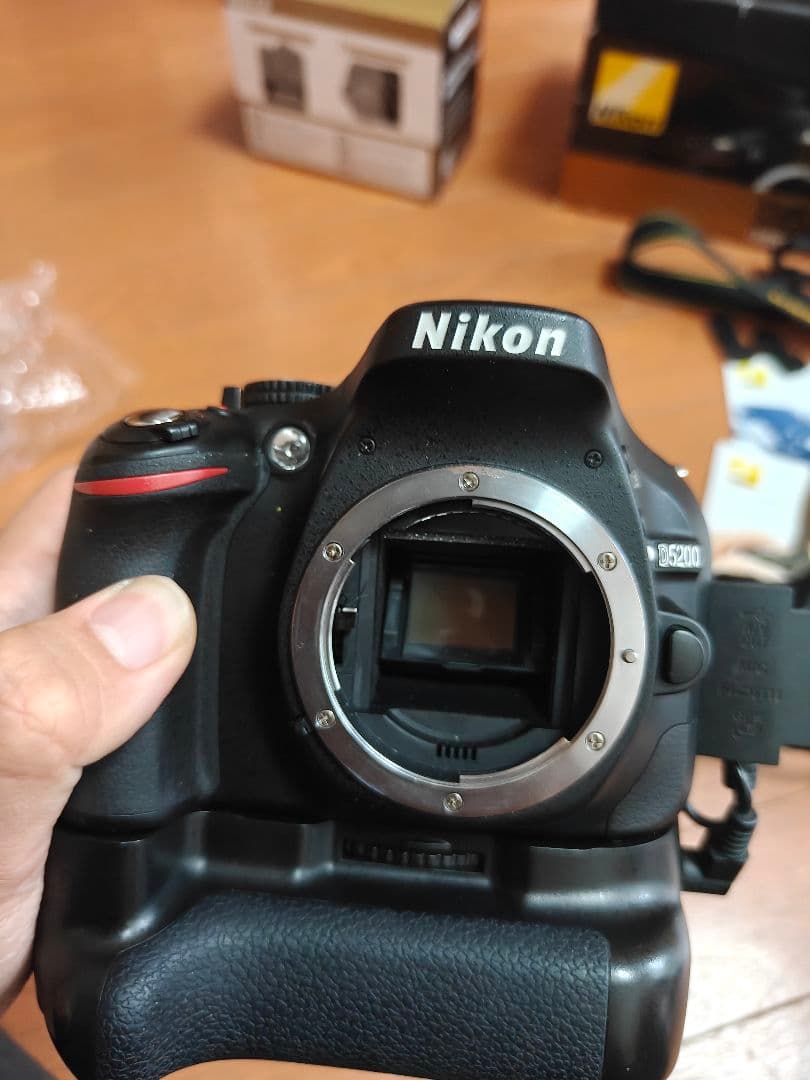 【極美品】 Nikon D5200 バッテリーグリップ付