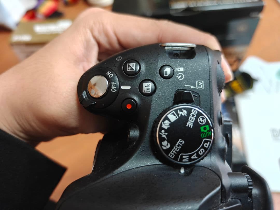 【極美品】 Nikon D5200 バッテリーグリップ付