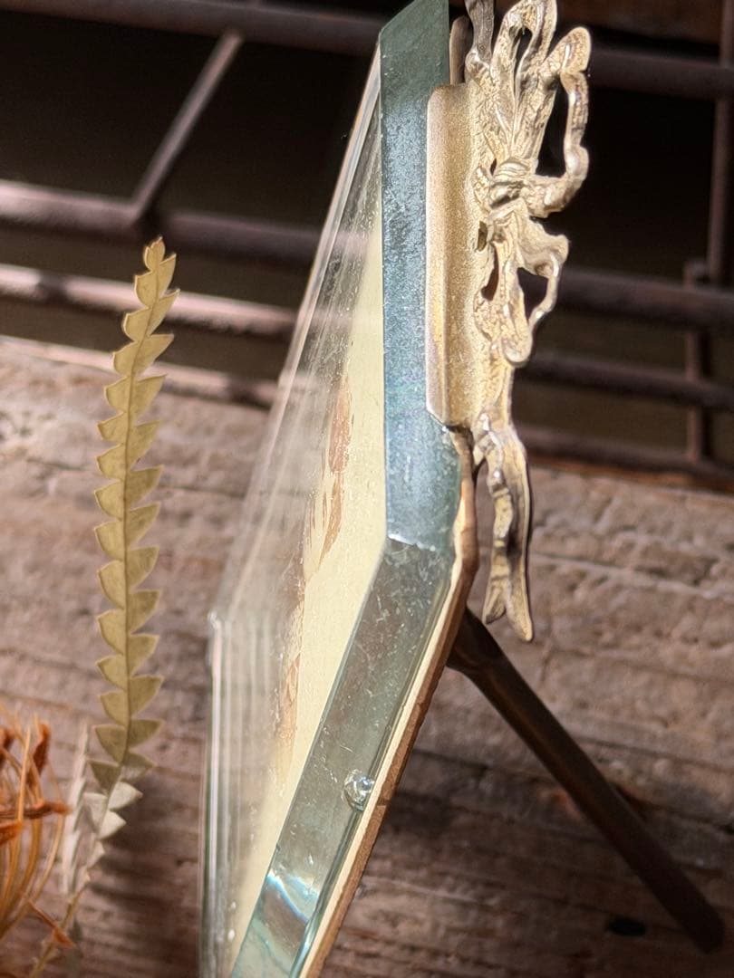 ⚫︎フランスアンティーク⚫︎ぽってり厚手ガラスのリボン装飾 フォトフレーム