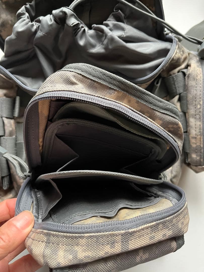 迷彩ショルダーバッグ