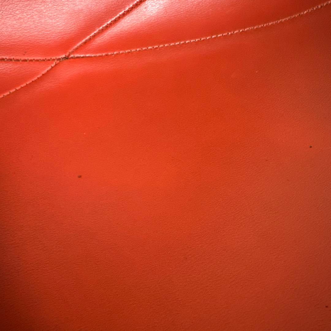 イームズチェア　スタッキングベース　オレンジ2