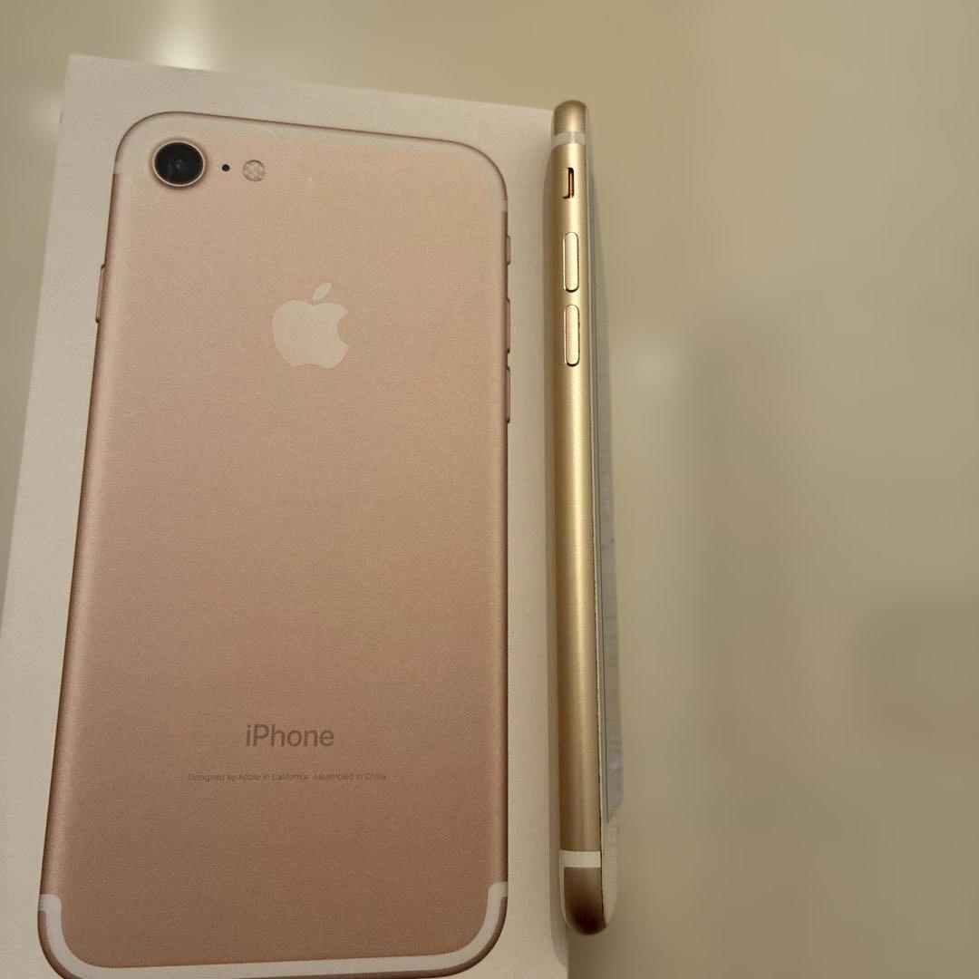 Apple iPhone 7 ゴールド 本体　美品