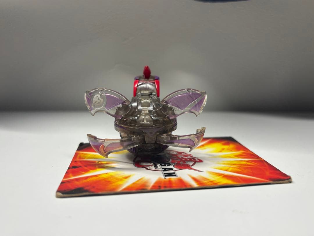 BAKUGAN　爆丸　ダークオン・ クロスドラゴノイド (クリアブラック)